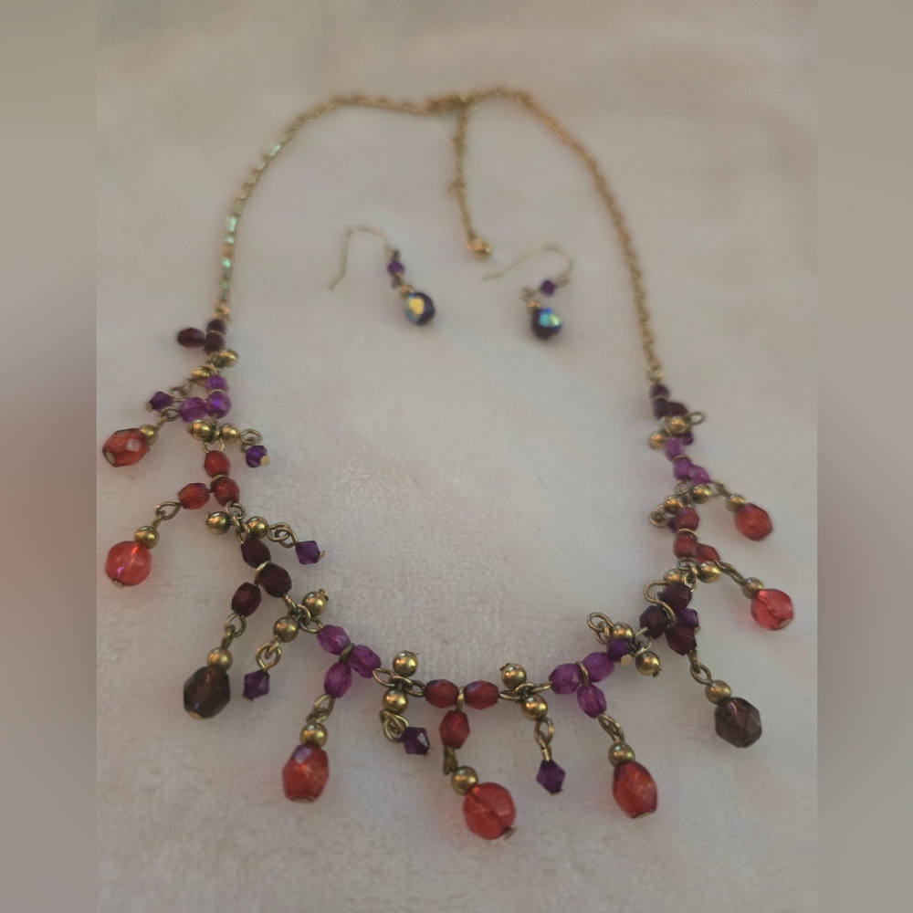 Vintage Avon Red Beaded Necklace & Earrings Set Gold Tone Faceted Crystal Beads